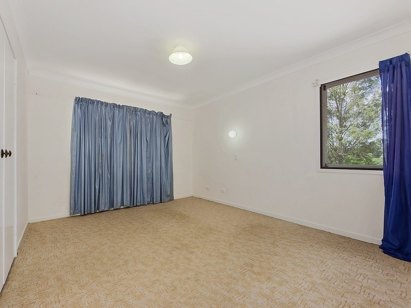 16 Rialanna Street, Kenmore QLD 4069