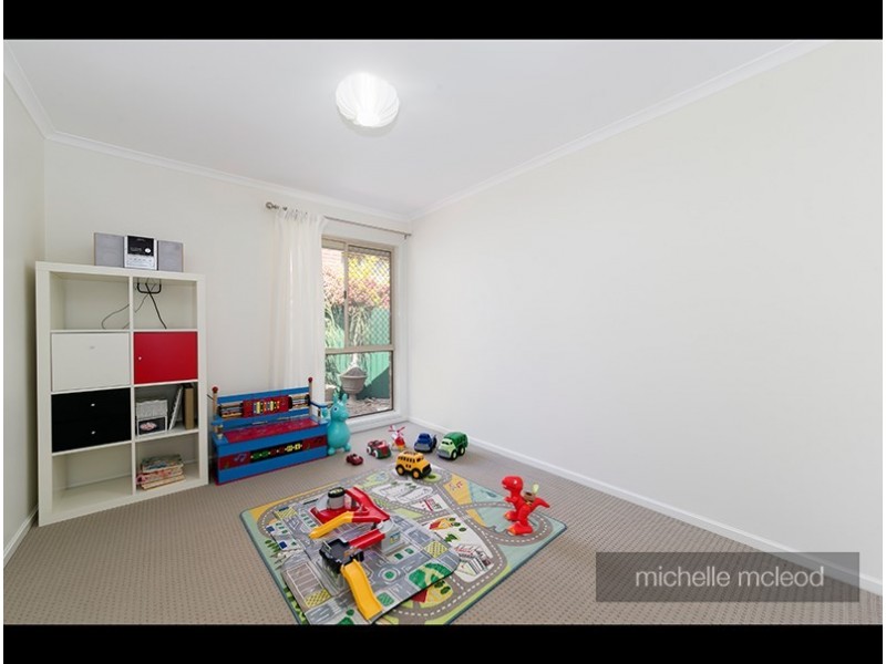 42 Nankoor Street, Chapel Hill QLD 4069