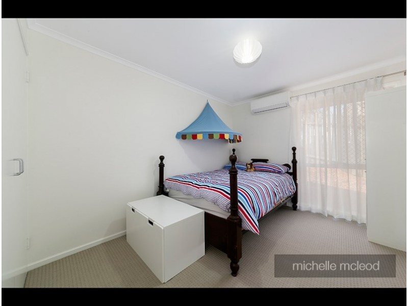 42 Nankoor Street, Chapel Hill QLD 4069