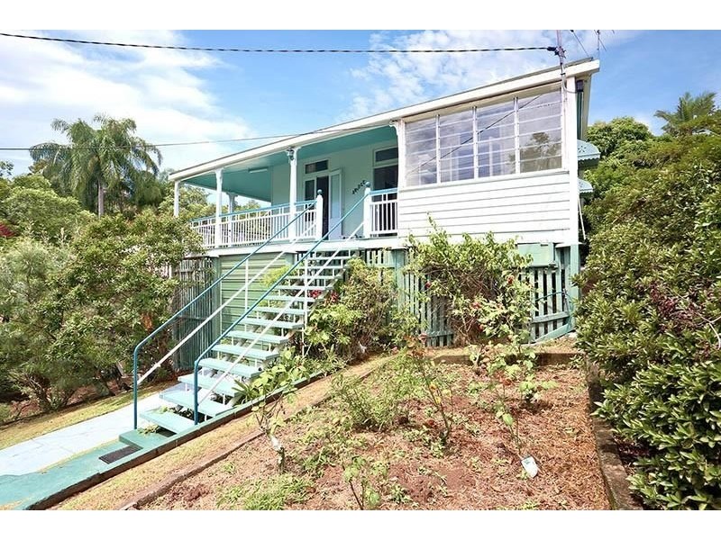 27 Highview Terrace, St Lucia QLD 4067