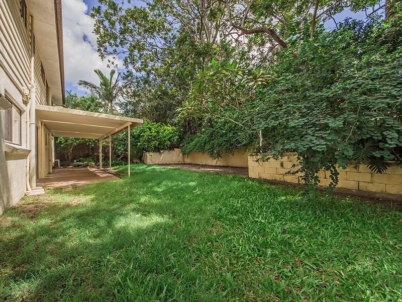 7 Burrumbuck Street, Chapel Hill QLD 4069