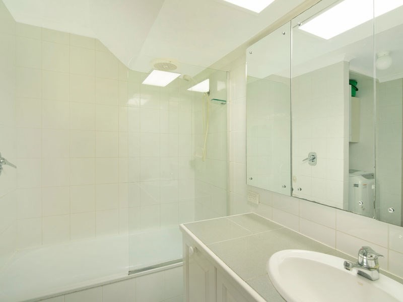 12/12 Woodstock Avenue, Taringa QLD 4068