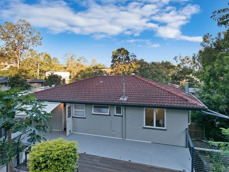 7 Cougar Street, Indooroopilly QLD 4068