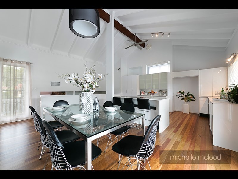 11 Chantilly Street, Chapel Hill QLD 4069