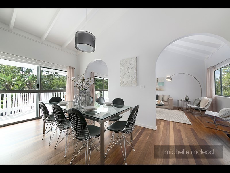 11 Chantilly Street, Chapel Hill QLD 4069