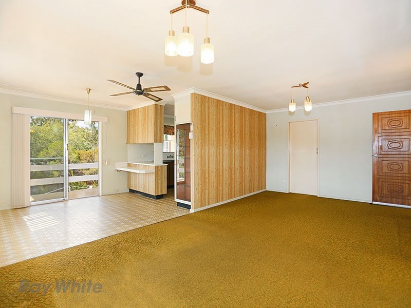 25 Kitching Street, Chapel Hill QLD 4069