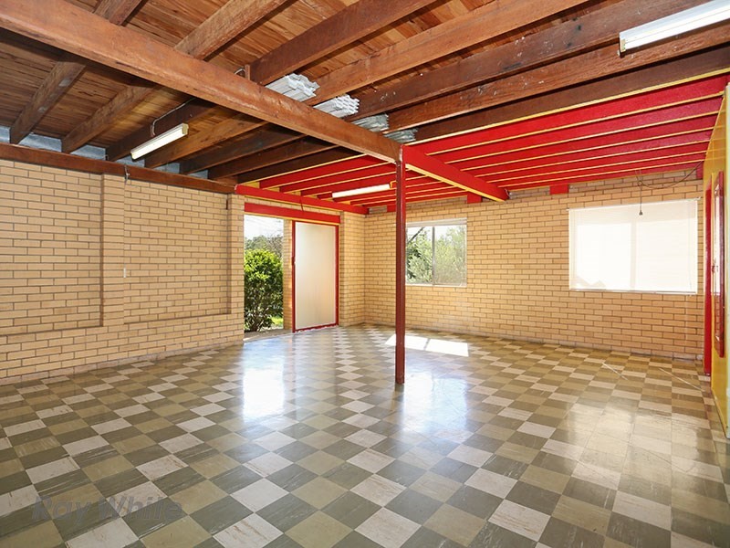 25 Kitching Street, Chapel Hill QLD 4069