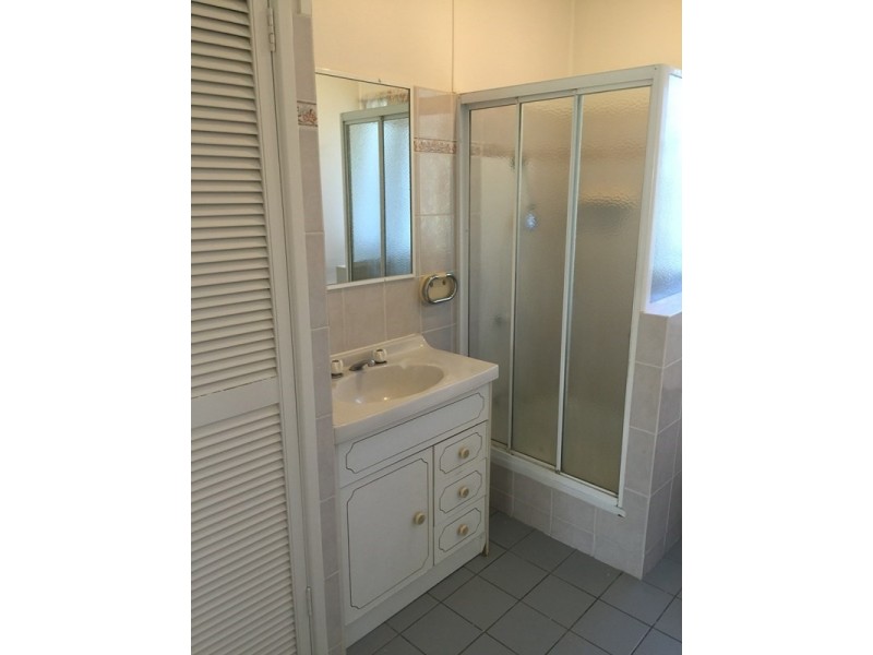 66 Broomfield Street, Taringa QLD 4068