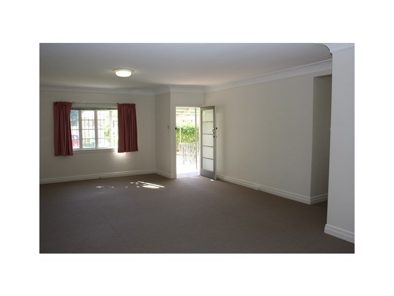 66 Broomfield Street, Taringa QLD 4068