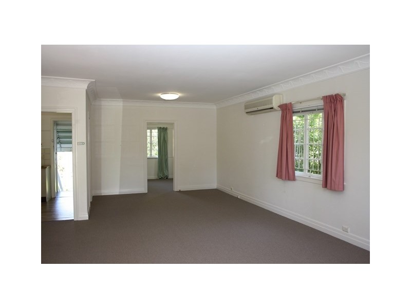 66 Broomfield Street, Taringa QLD 4068