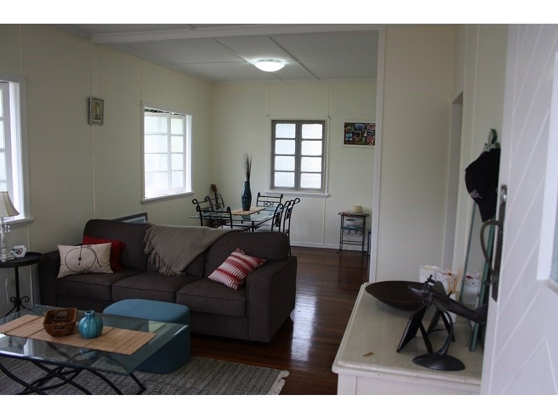 7 Equinox Street, Taringa QLD 4068