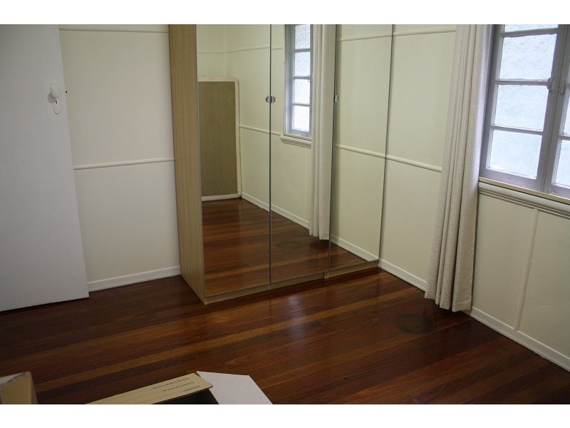 7 Equinox Street, Taringa QLD 4068