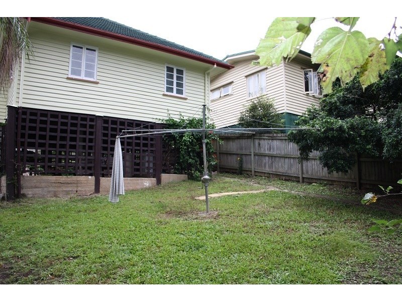 7 Equinox Street, Taringa QLD 4068