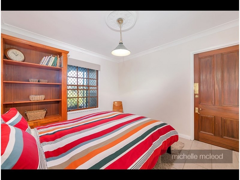 8 Jocelyn Court, Chapel Hill QLD 4069