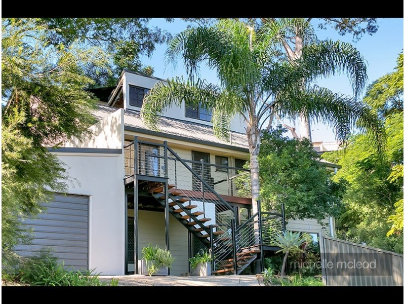 8 Jocelyn Court, Chapel Hill QLD 4069