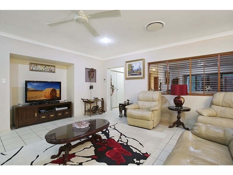 35 Brookeside Crescent, Seventeen Mile Rocks QLD 4073