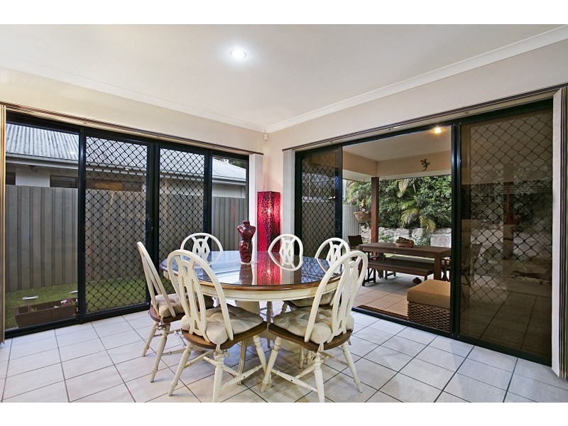 35 Brookeside Crescent, Seventeen Mile Rocks QLD 4073