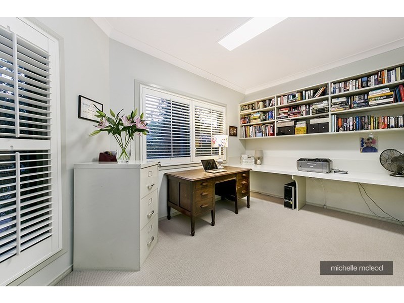 78 Hakea Crescent, Chapel Hill QLD 4069