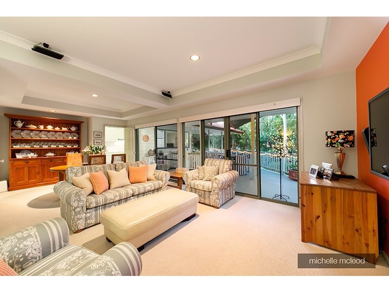 78 Hakea Crescent, Chapel Hill QLD 4069