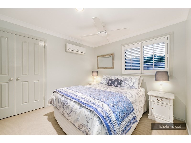 78 Hakea Crescent, Chapel Hill QLD 4069