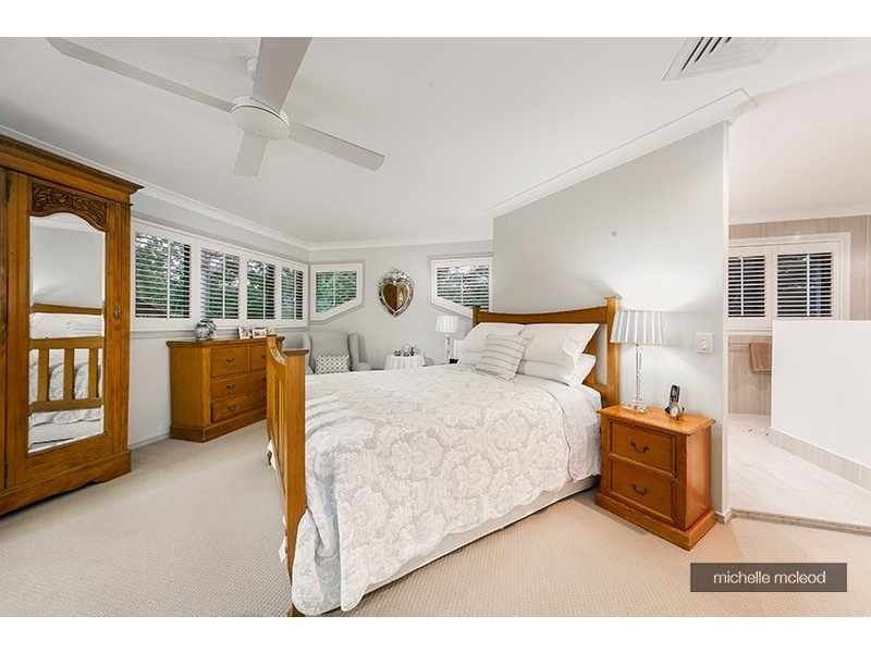 78 Hakea Crescent, Chapel Hill QLD 4069