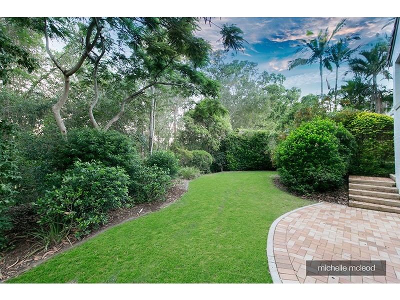 78 Hakea Crescent, Chapel Hill QLD 4069