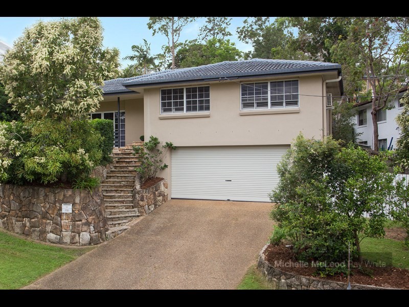 11 Steptoe Street, Chapel Hill QLD 4069