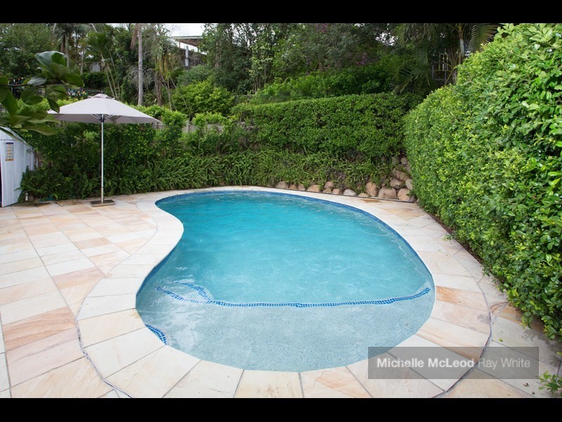 11 Steptoe Street, Chapel Hill QLD 4069