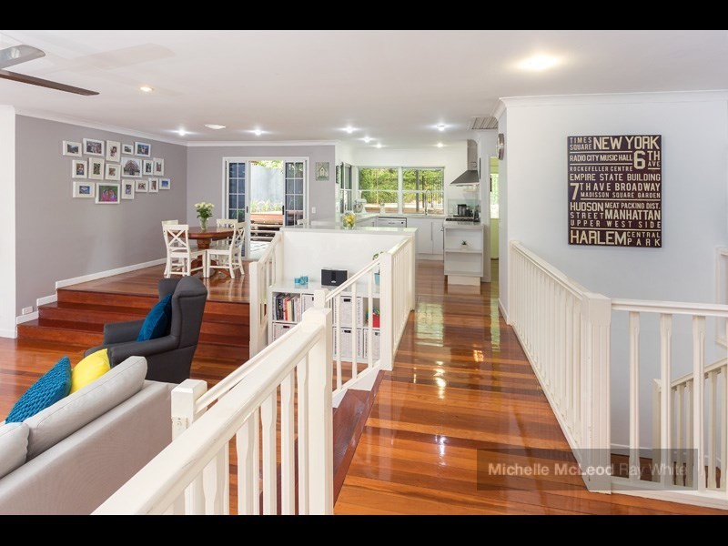 11 Steptoe Street, Chapel Hill QLD 4069