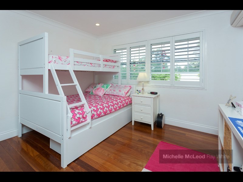 11 Steptoe Street, Chapel Hill QLD 4069