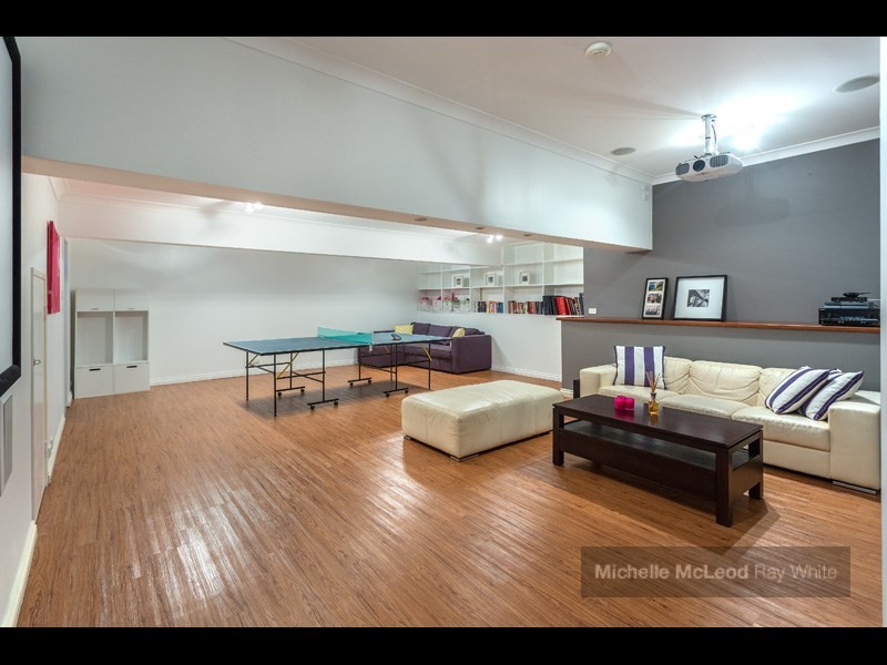 11 Steptoe Street, Chapel Hill QLD 4069