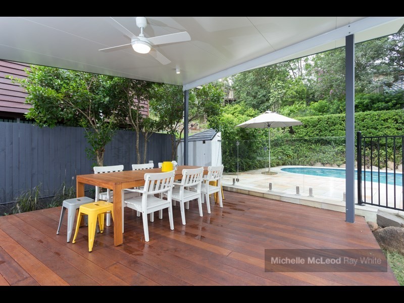 11 Steptoe Street, Chapel Hill QLD 4069