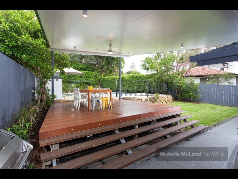 11 Steptoe Street, Chapel Hill QLD 4069