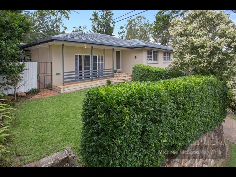 11 Steptoe Street, Chapel Hill QLD 4069
