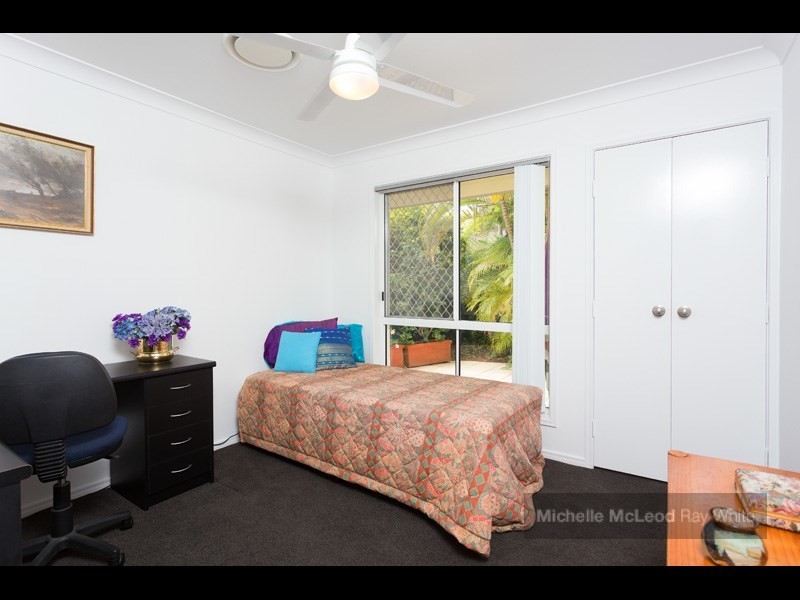 6 Kagoola Close, Chapel Hill QLD 4069
