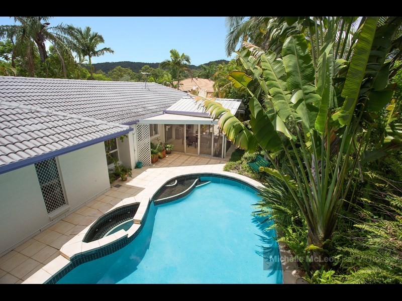 6 Kagoola Close, Chapel Hill QLD 4069