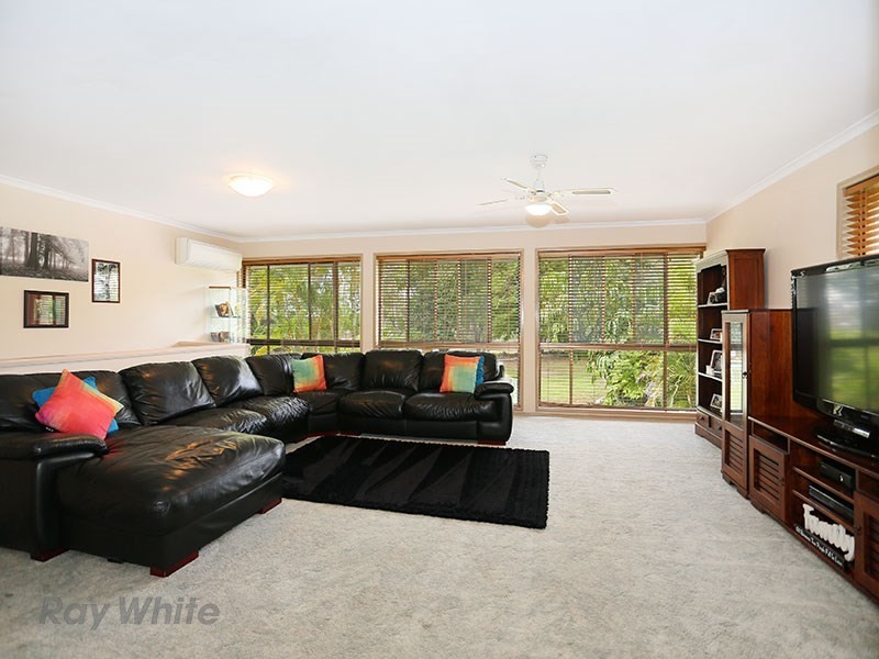 93 Fiona Street, Bellbird Park QLD 4300