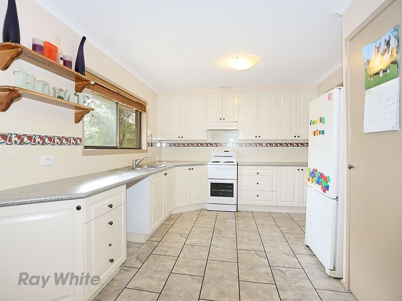 93 Fiona Street, Bellbird Park QLD 4300