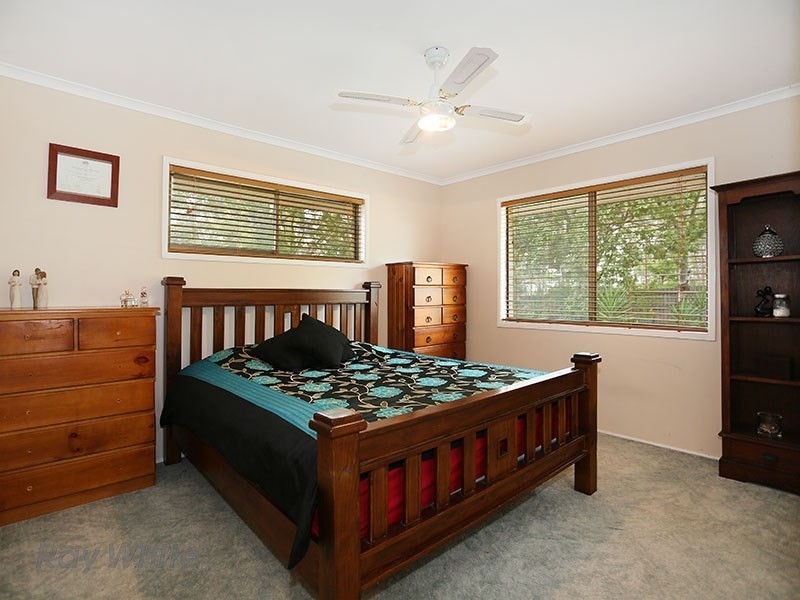 93 Fiona Street, Bellbird Park QLD 4300