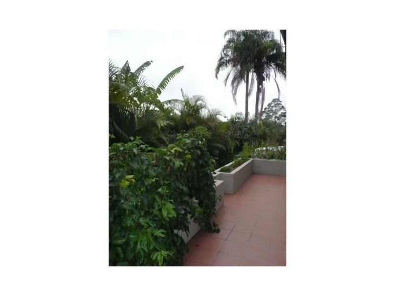 16 Staaten Street, Chapel Hill QLD 4069