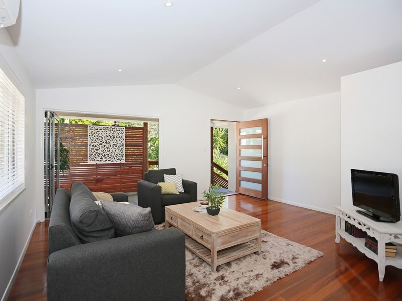 27 Knowles Street, Auchenflower QLD 4066