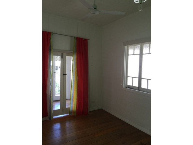 12 McNab Street, Rosalie QLD 4064