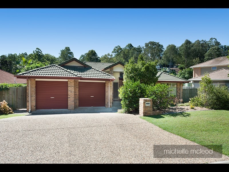 7 Fern Place, Kenmore QLD 4069