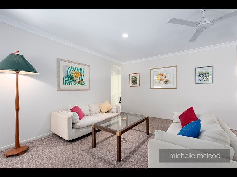 7 Fern Place, Kenmore QLD 4069