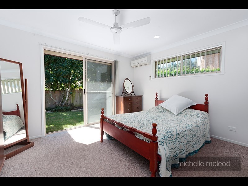 7 Fern Place, Kenmore QLD 4069