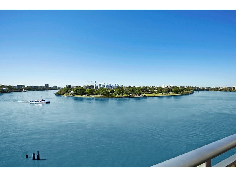 9/2 Sandford Street, St Lucia QLD 4067