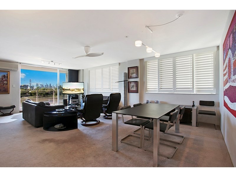 9/2 Sandford Street, St Lucia QLD 4067