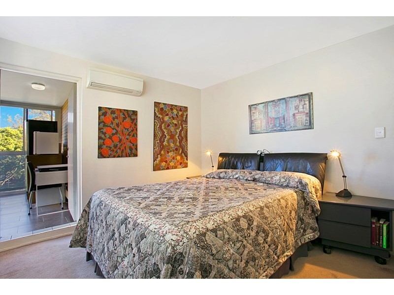 9/2 Sandford Street, St Lucia QLD 4067