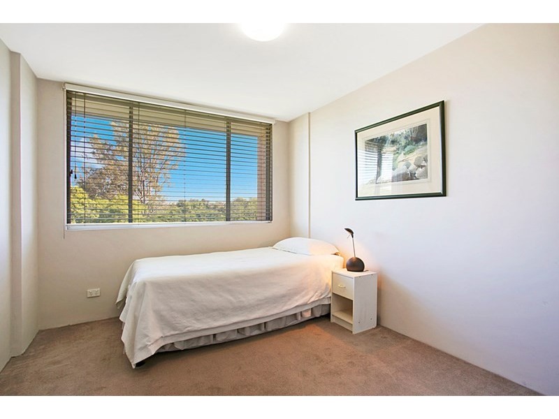 9/2 Sandford Street, St Lucia QLD 4067