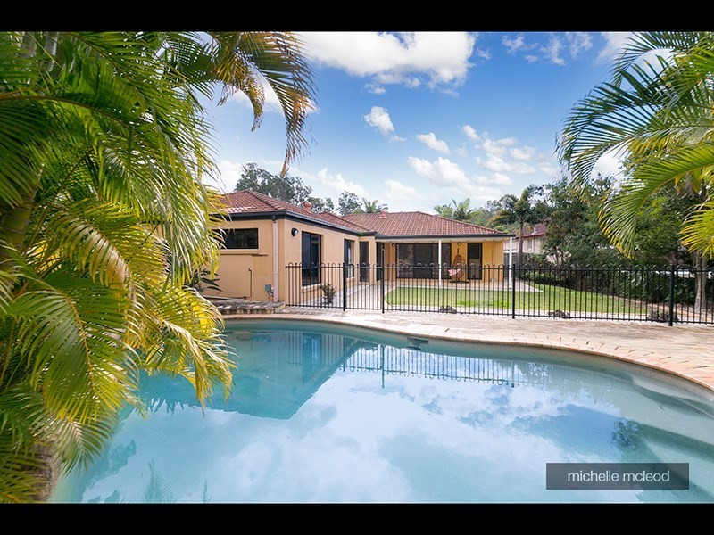 6 Summerfield Place, Kenmore QLD 4069